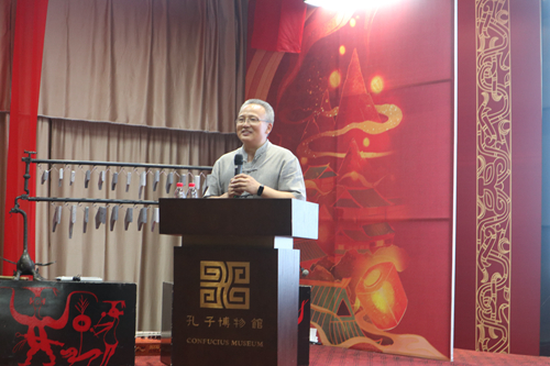 2.孔子博物館副館長(zhǎng)楊金泉做專題講座_副本.jpg